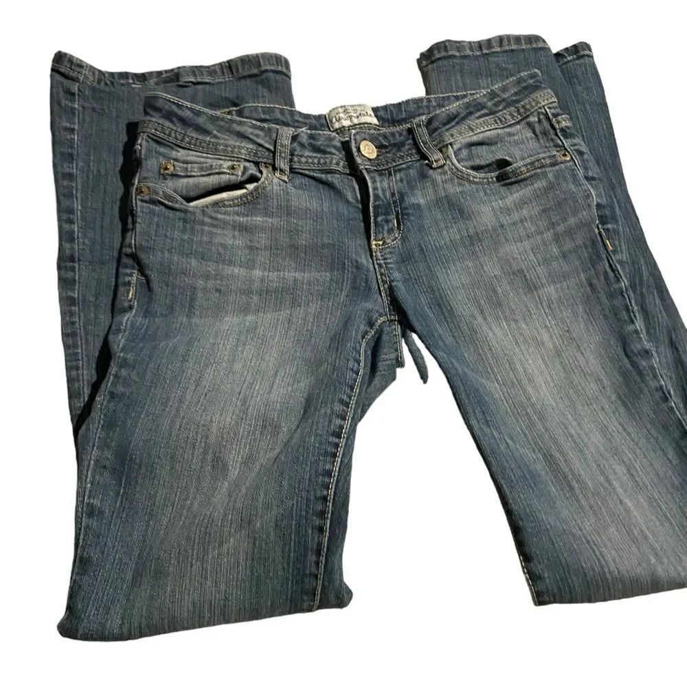 Aeropostale size 5/6 regular style name HAILEY flare great condition see pics